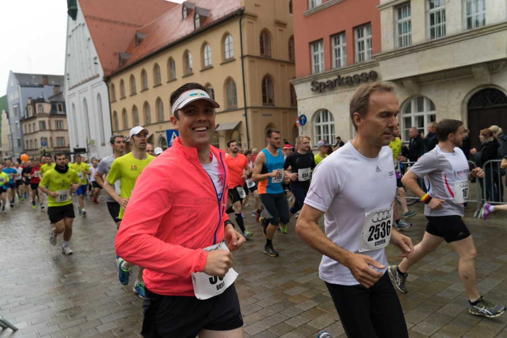 Looking rather upbeat after 500 meters.